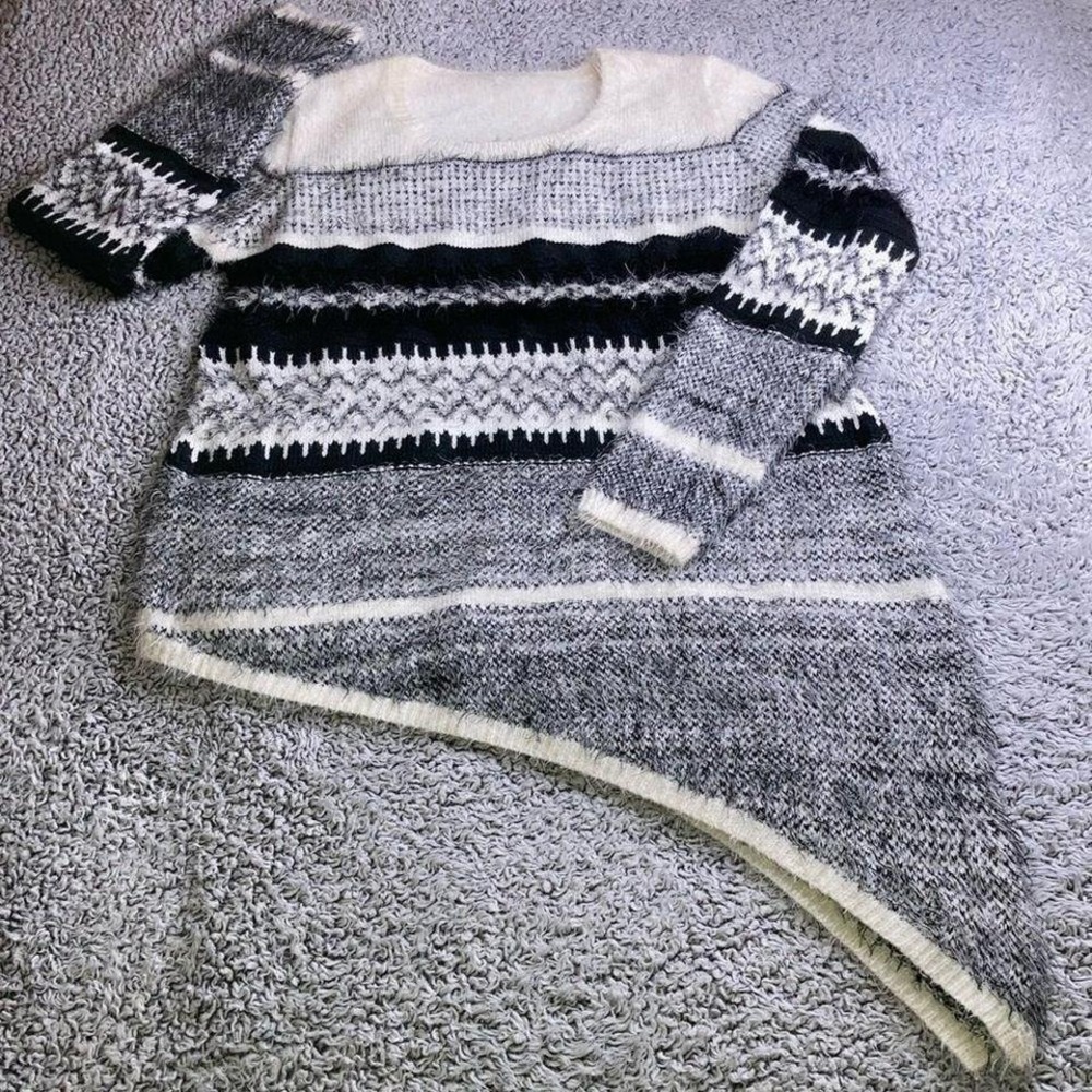 OLIVER Fuzzy Eyelash Asymmetrical Black/ Gray Fuzzy Sweater